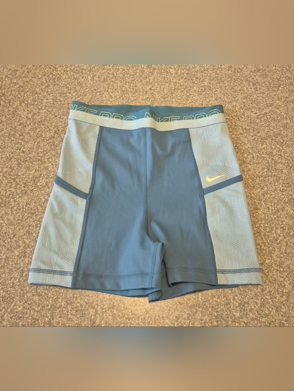 Womens Nike Pro Shorts. Size Small